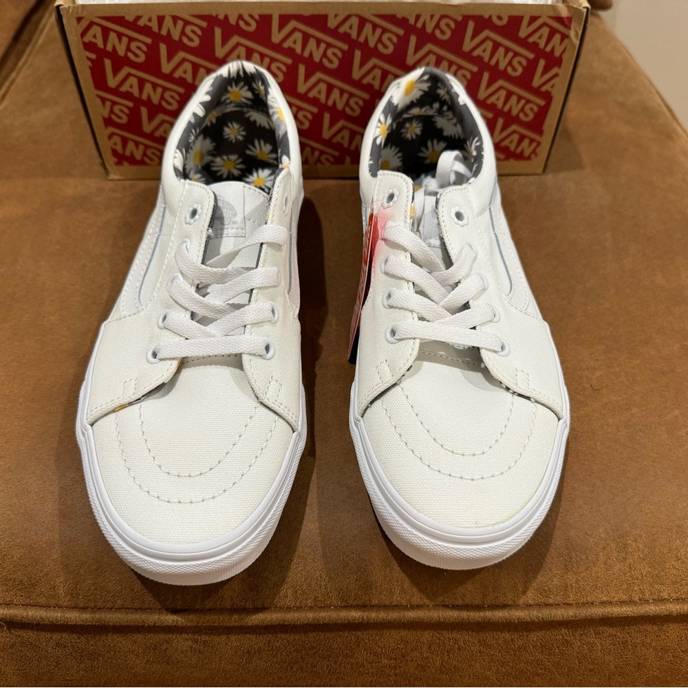 Vans Sk8-Low Shoe - Smell the Flower/True White